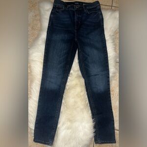 Old Navy Women's Deep Indigo extra high rise rockstar super skinny size 8-12